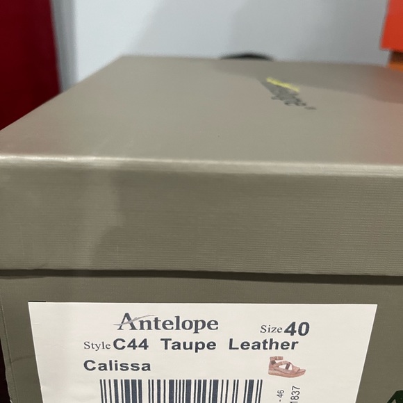 Antelope women’s sandals C44 Calissa, size 40 (9.5) , color taupe - Picture 2 of 7